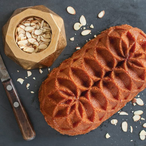 Nordic Ware Cake Pan / Loaf Pan Jubilee Gold - Aluguss - 26 x 15 cm