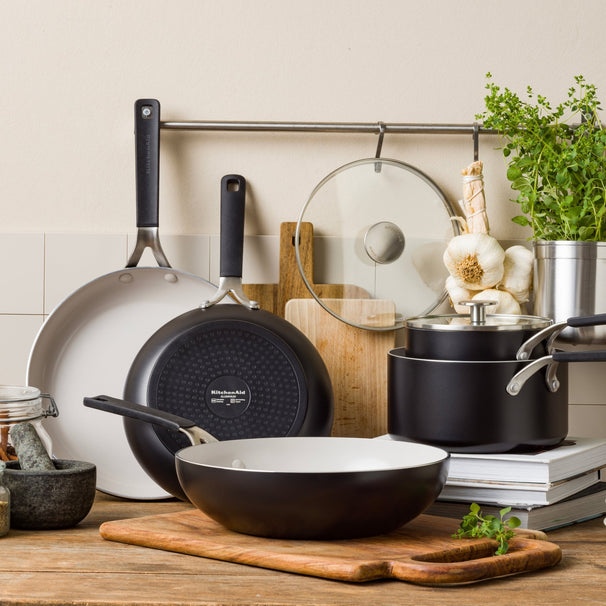 KitchenAid Cookware Set Aluminium Matte Black 4-Piece - Frying Pans ø 24 & 28 cm, Cooking Pots ø 20 & 24 cm - ceramic non-stick coating
