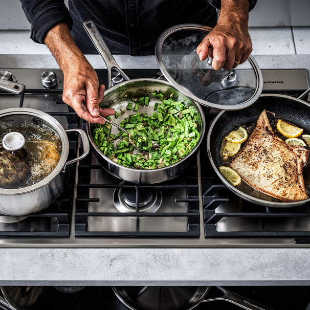KitchenAid Sauté Pan with Lid Tri-Ply Stainless Steel ø 24 cm / 3.1 Litres - without non-stick coating
