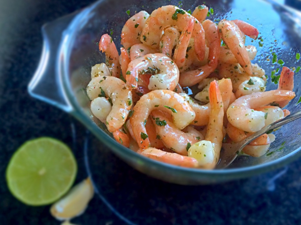 Flavorful marinade with lime, garlic and herbs for the BBQ