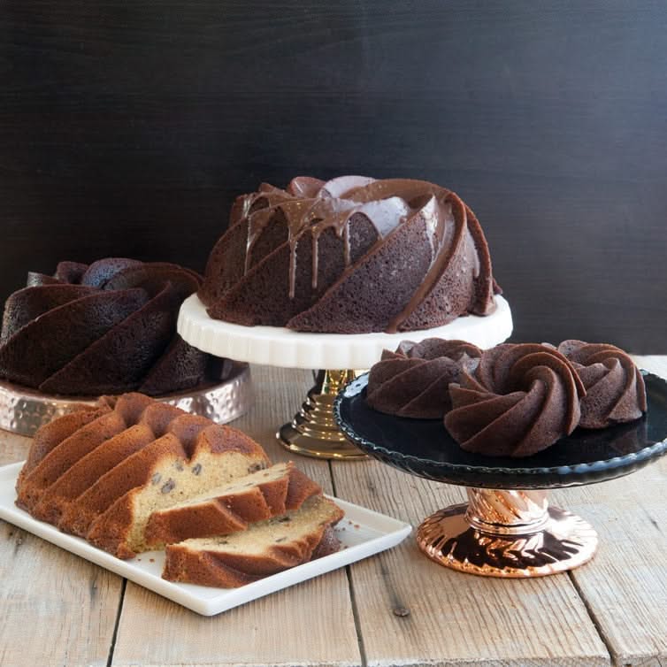 Nordic Ware Bundt Pan Heritage Gold - Cast Aluminum - ø 26 cm
