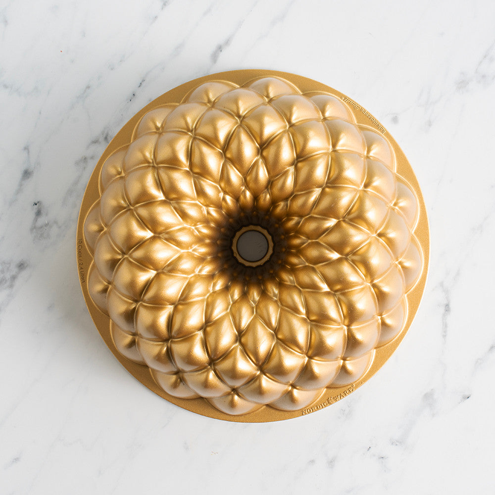 Nordic Ware Bundt Pan Kaleidoscope Gold - Cast Aluminum - ø 23 cm