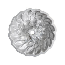 Nordic Ware Bundt Pan Laurel Wreath Gold - Cast Aluminum - ø 27 cm