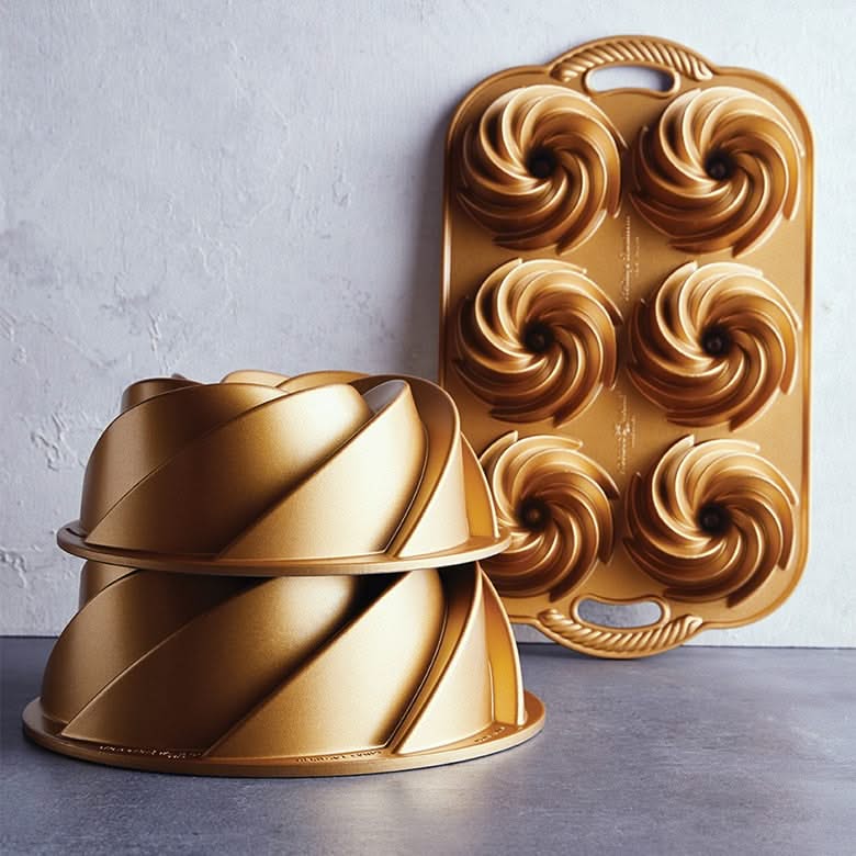 Nordic Ware Bundt Pan Heritage Gold - Cast Aluminum - ø 26 cm