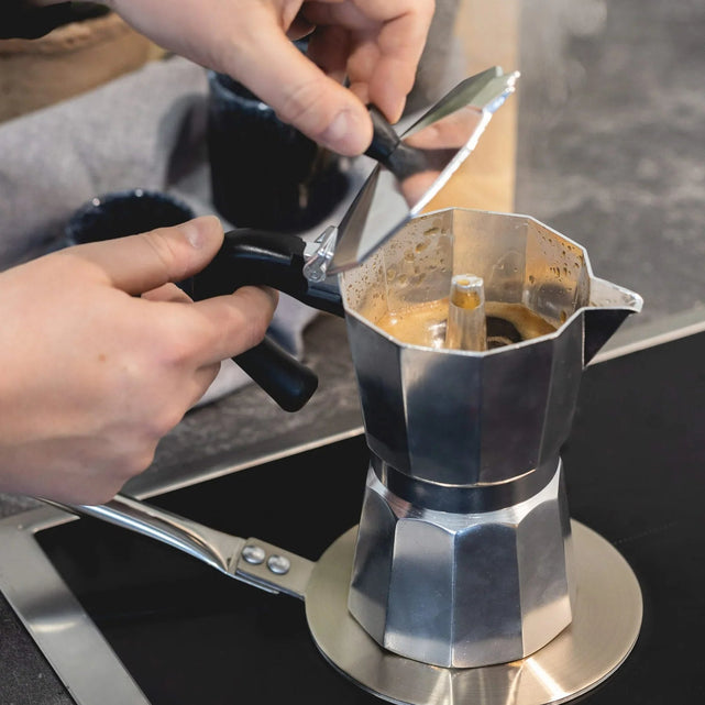 Step by step: how to make coffee with a percolator