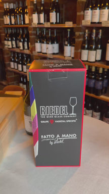 Riedel White Wine Glass Fatto A Mano Black Tie - Chardonnay - 660 ml