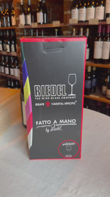 Copa de vino tinto Riedel Fatto A Mano Performance - Pinot Noir - Tallo negro - 830 ml