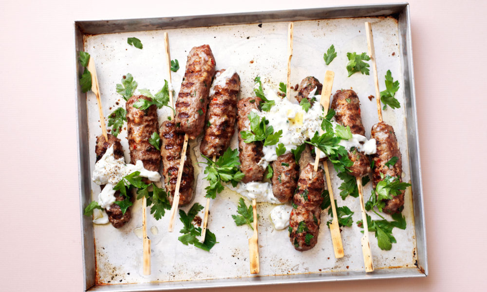 Juicy minced beef skewers on the table in no time