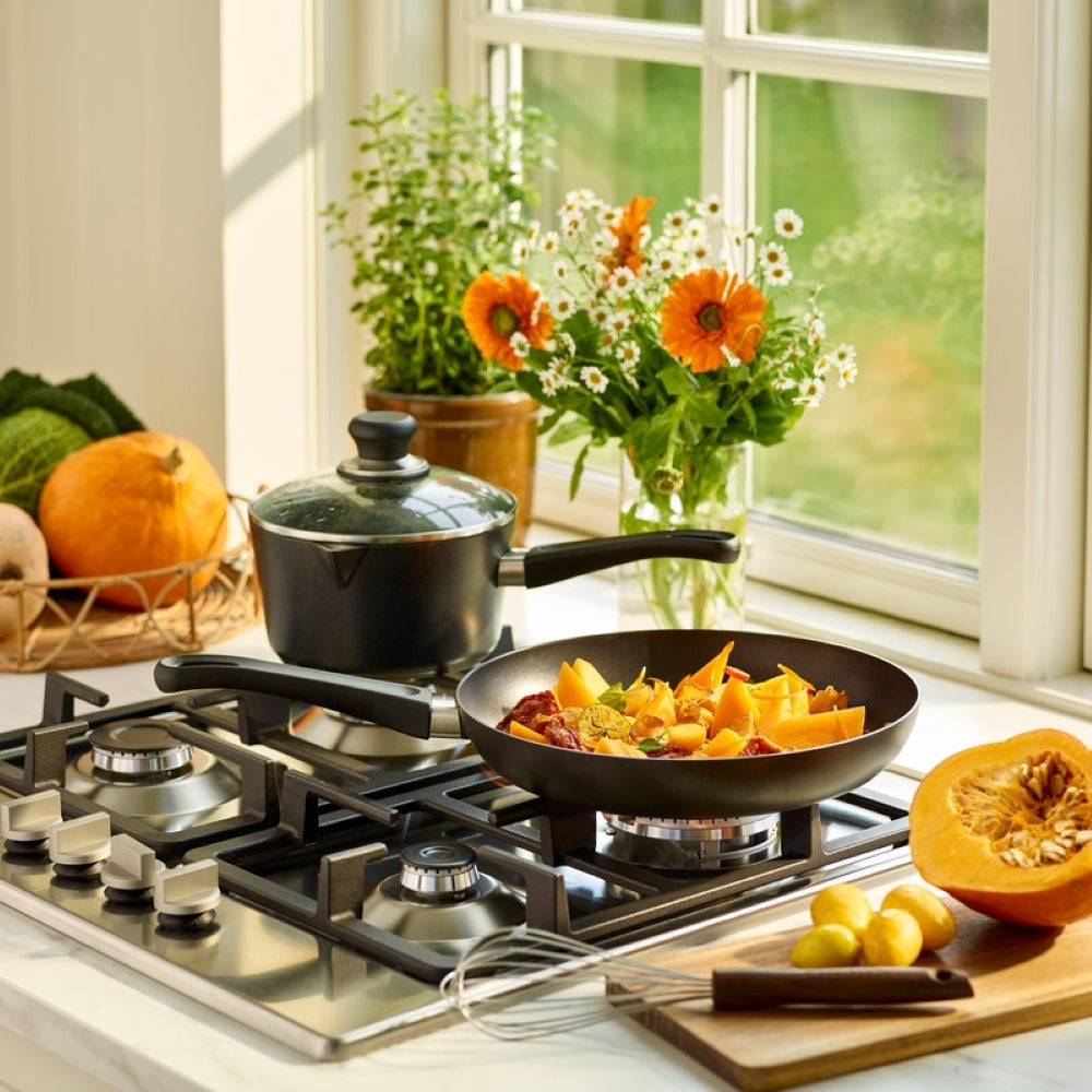 SCANPAN Frying Pan Set Classic Induction ø 24 & 28 cm - suitable for all heat sources - standard non-stick coating