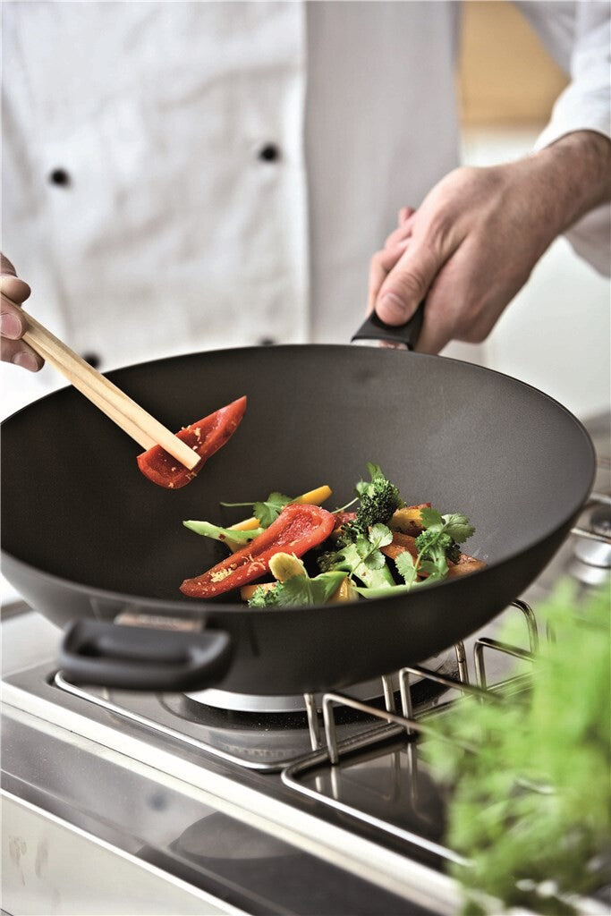 SCANPAN Wokpan Classic Induction ø 32 cm - Jubileumeditie - sfeerbeeld 2