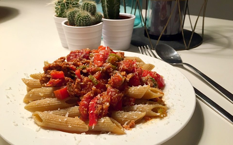 A nutritious pasta dish with tuna and tomato sauce, on the table in no time