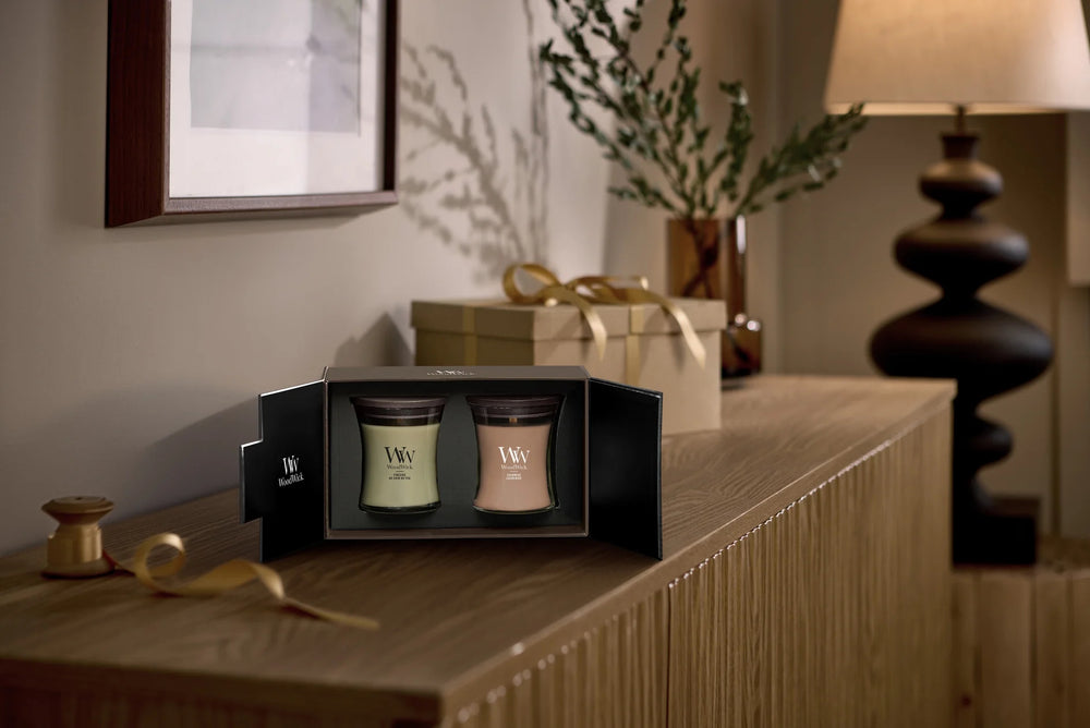 WoodWick Gift Set Scented Candles Medium Fireside & Cashmere - 2 Pieces - Scented Candle in Glass - Wooden Wick