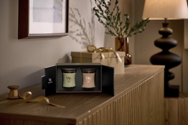 WoodWick Gift Set Scented Candles Medium Fireside & Cashmere - 2 Pieces - Scented Candle in Glass - Wooden Wick