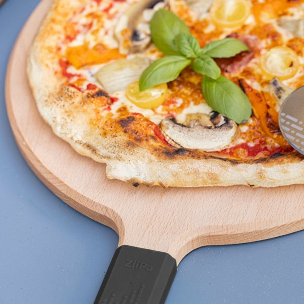 ZiiPa Tabla de servir / Tabla de pizza Sora Madera de haya Antracita - ø 31 cm